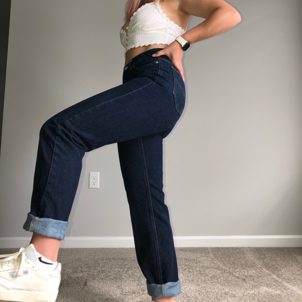 Vintage Tommy Hilfiger dark wash, boyfriend jeans - Picture 2 of 4